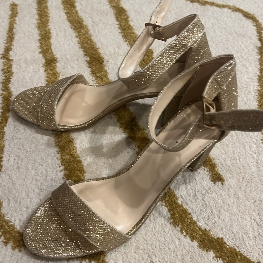 EUC size 10 and size 9 Glitter Gold shoes - Picture 3 of 6